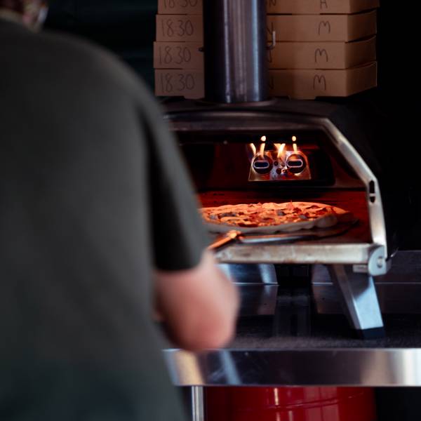 PIZZA OVEN