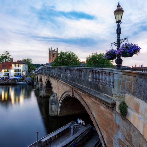 Enjoy the River Thames and walks into Henley